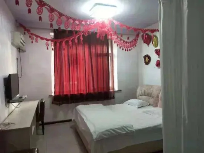 Pinghu fang yi hotel
