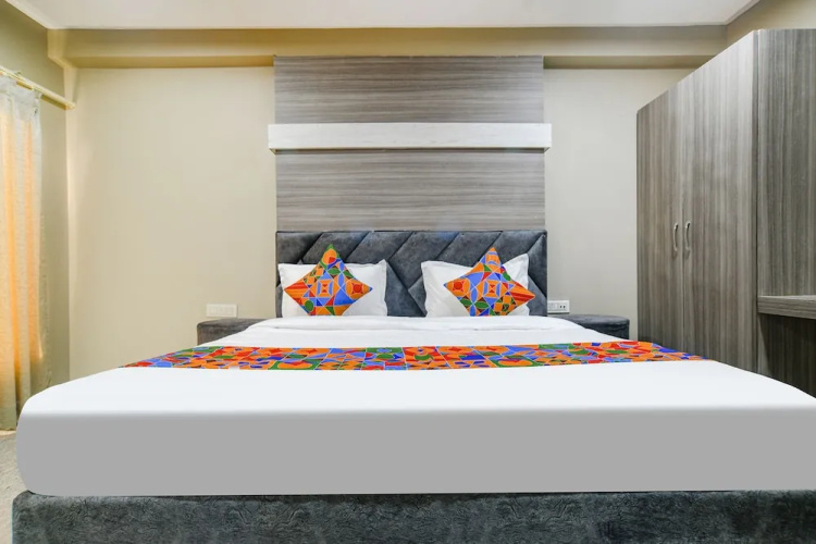 Fabhotel Classic Inn