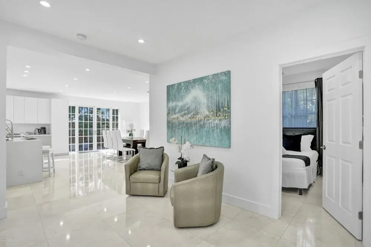 4BR Hollywood Beach Home with Pool