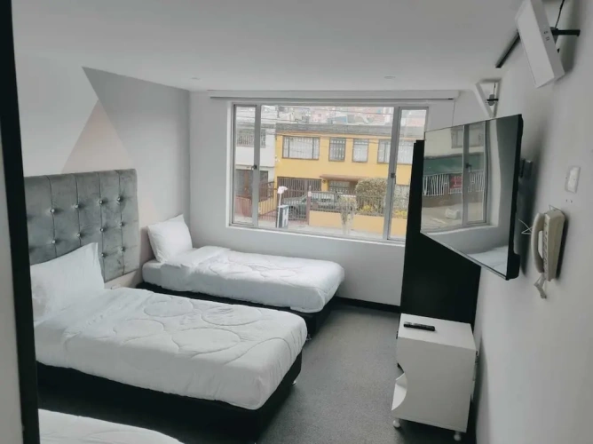 Standard Triple room