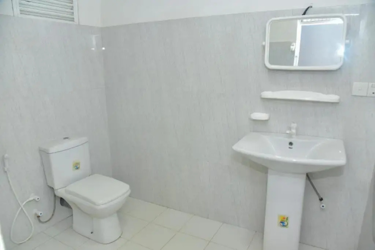 Isuru City Hotel