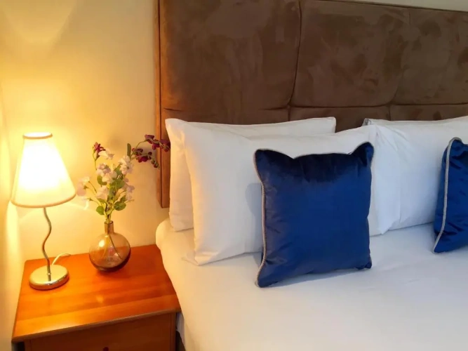 1 Bedroom Double Apartment