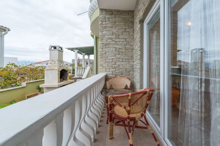 Apartments Mahnet