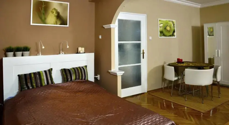 Academy Central Pro Apartman