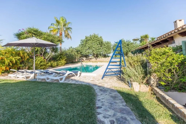 2 Bedrooms Villa