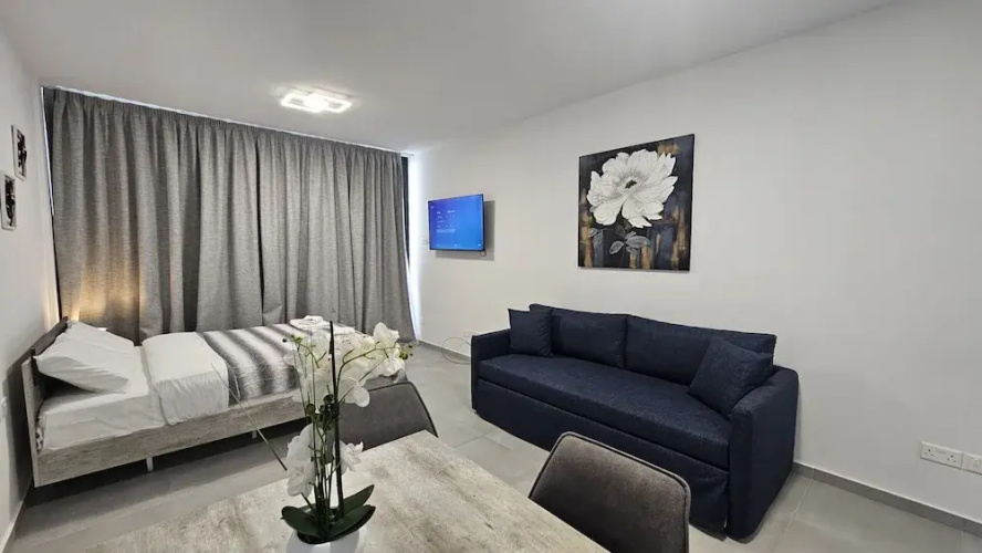 86 LCA - Stay Mackenzie Beach Luxurious Studio