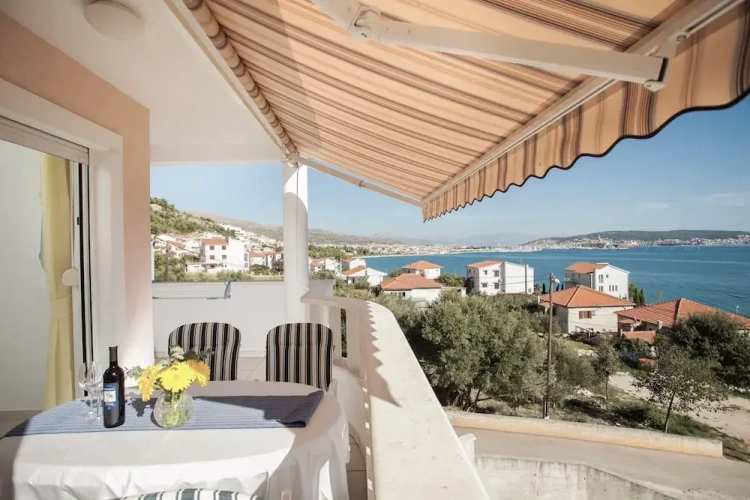 1 Bedroom Family Apartment with balcony and with sea view