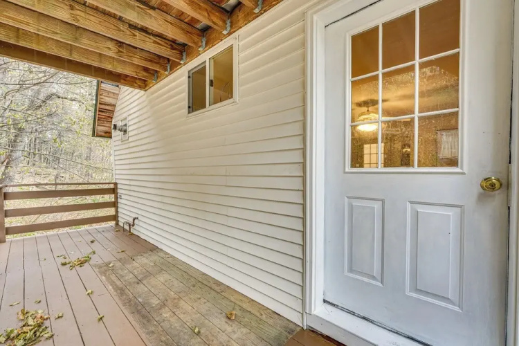 Spacious Ludlow Hideaway < 1 Mi to Okemo Mountain!