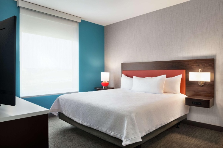 Hearing Accessible Double Suite
