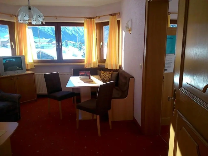 1 Bedroom Apartment with balcony