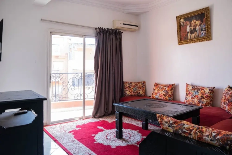 2 Bedrooms Apartment