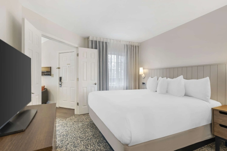 2 Bedrooms Sextuple Suite