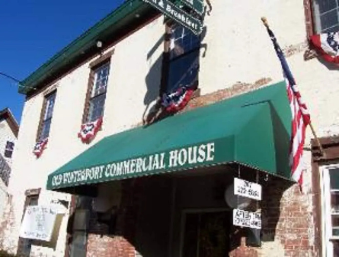 Old Winterport Commercial House - Maine