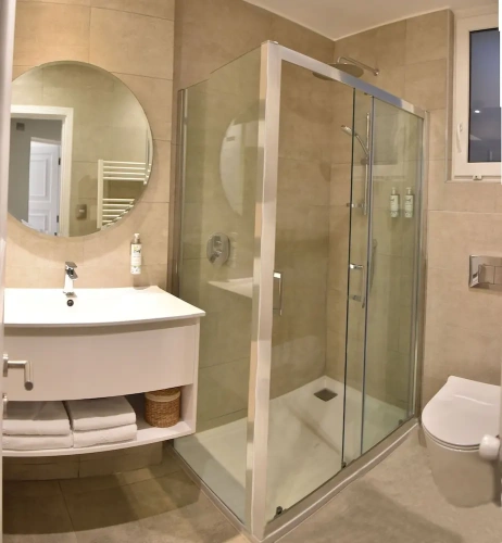 2 Bedrooms Family Apartment with city view