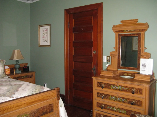 1897 Beekman House
