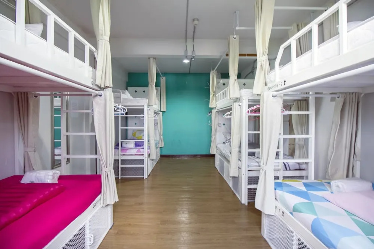 OYO 705 Hostel@seatzstation