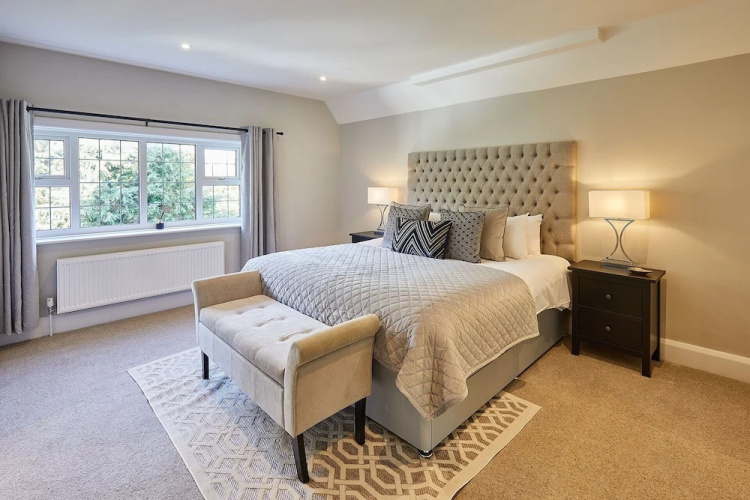 Host Stay White Lodge