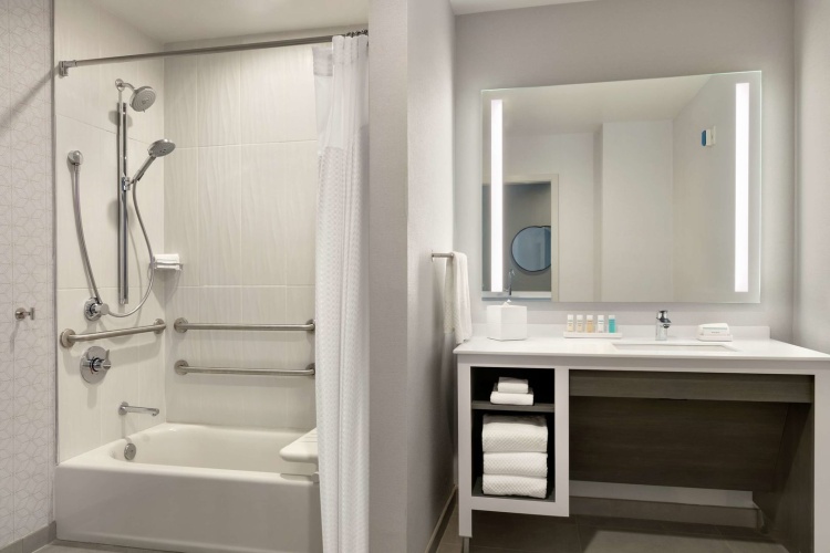 Embassy Suites by Hilton Atlanta Midtown photo 10