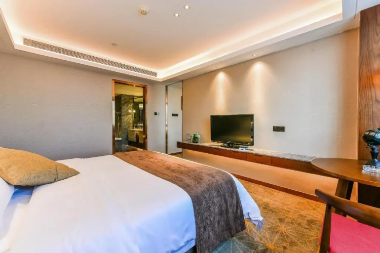 Quadruple Family Suite
