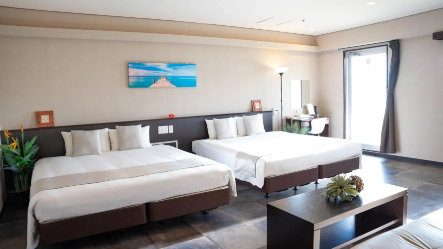 Rycom Crystal Hotel