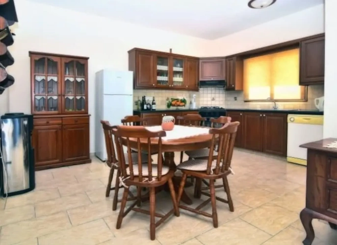 3 Bedrooms Villa