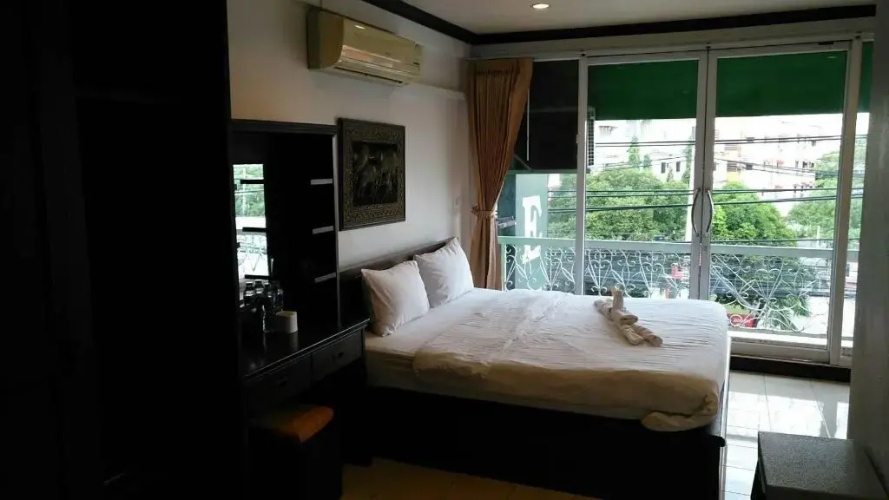 Greenvale Serviced Apartment