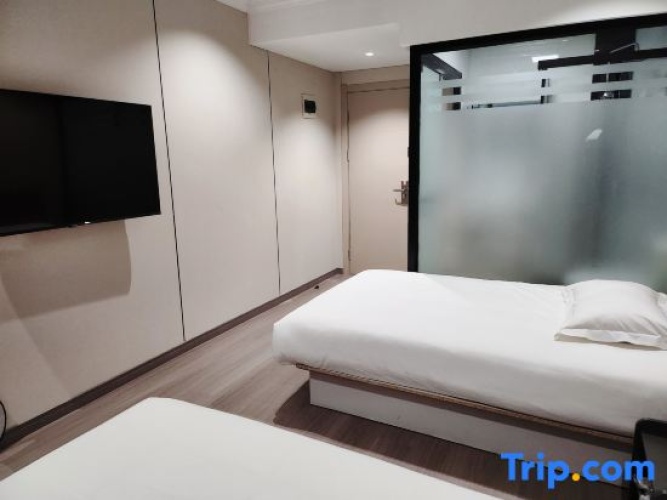 Business Twin room