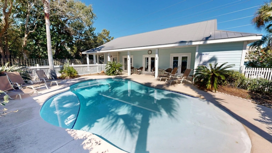 3 Bedrooms Cottage