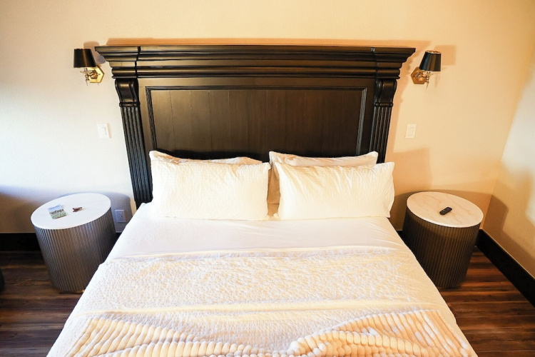 Brick Street Hotel
