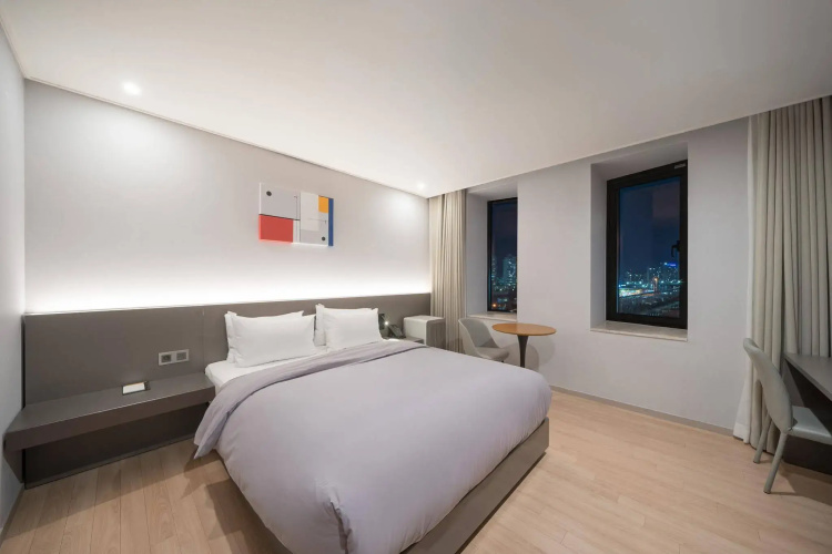 ACT Hotel