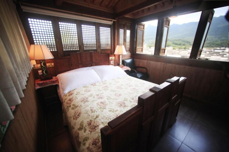 Junior Suite with balcony and with mountain view