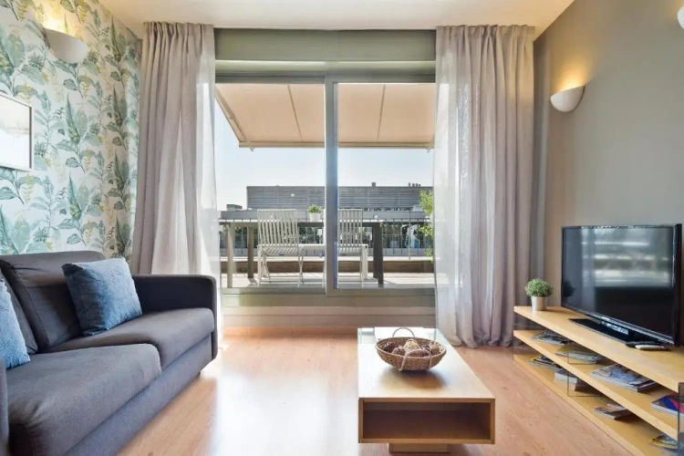 2 Bedrooms Apartment