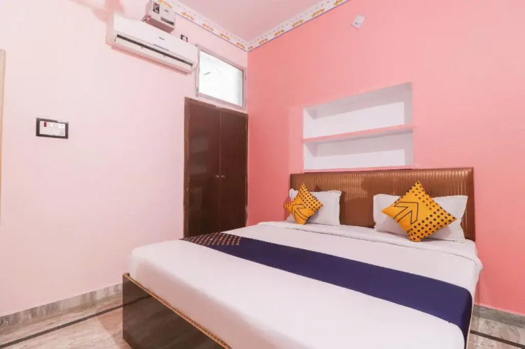 Kumar Kripa Lodging by OYO Rooms