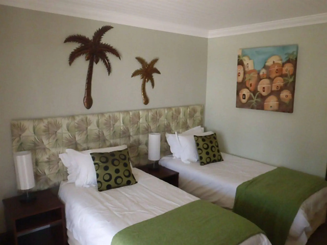 The Wacky Bush Lodge