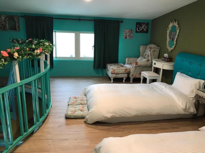 Deluxe Quadruple room