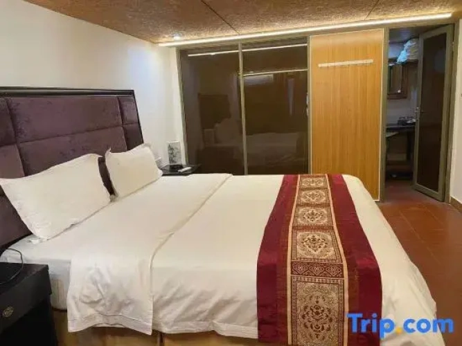 4 Bedrooms Deluxe Suite