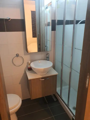 Immaculate 2-bed Apartment in Larnaca