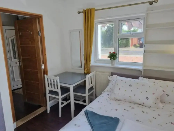 Cosy, Quiet, Studio Flat