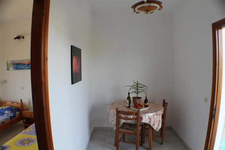 Nikolas House