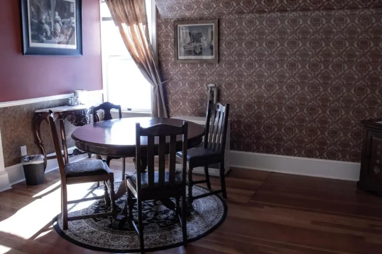 Deluxe Double Suite