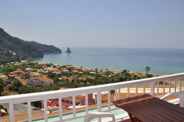 Economy Twin room with balcony and with sea view