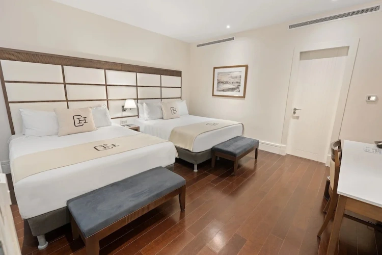 Quadruple Junior Suite