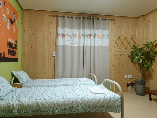 Economy Twin room with garden view