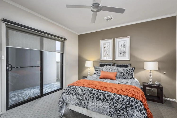 4 Bedrooms Cottage