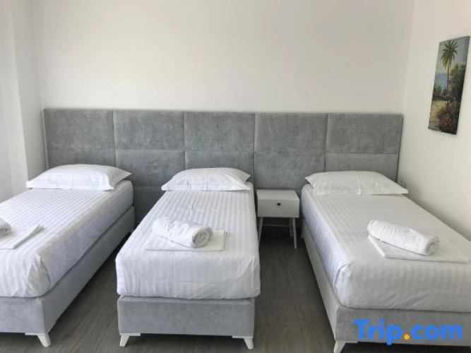 Standard Triple room with mountain view