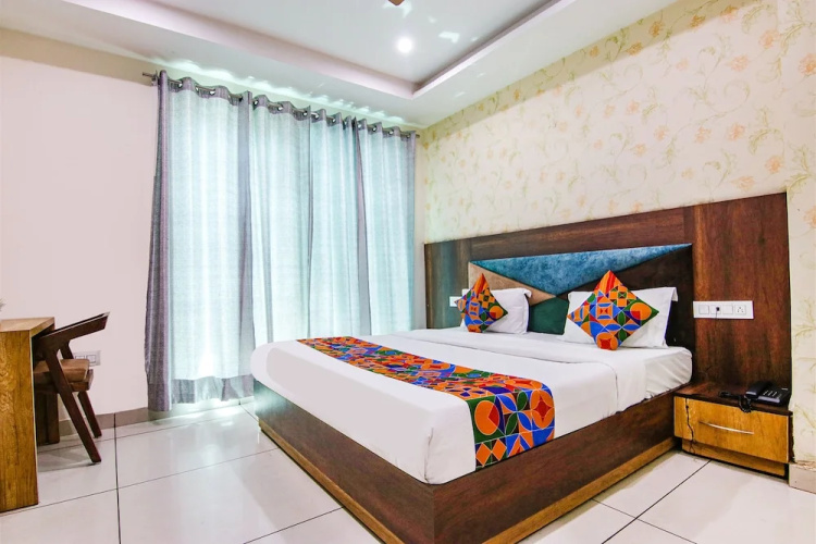 Fabhotel Lime Wood