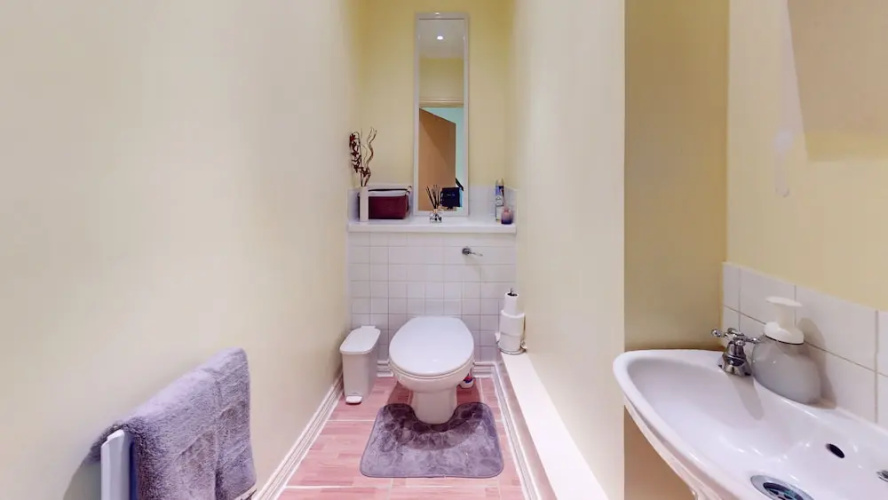 Impeccable 4-bed House in London