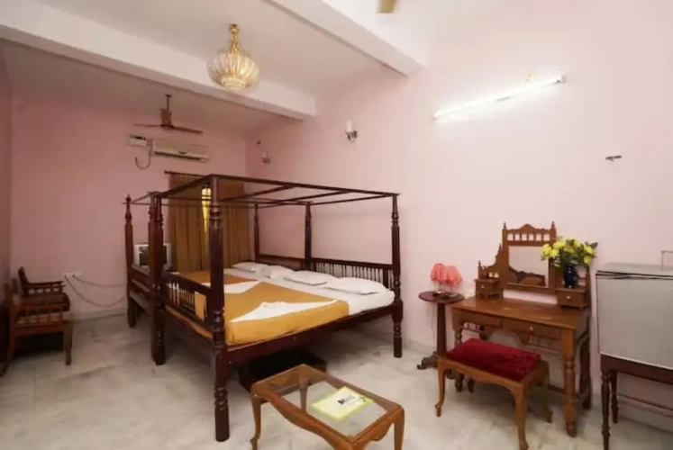 Economy Double Suite