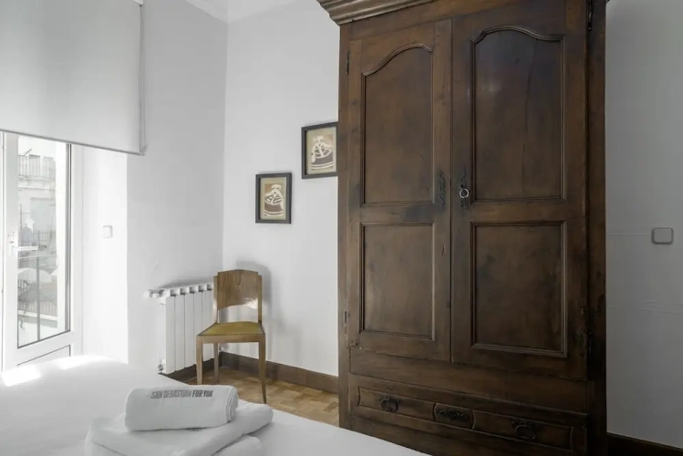 3 Bedrooms Apartment