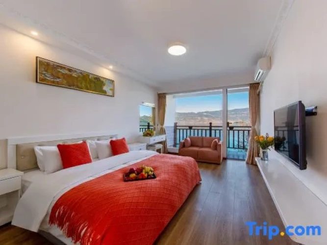 Standard Double room with balcony and with lake view